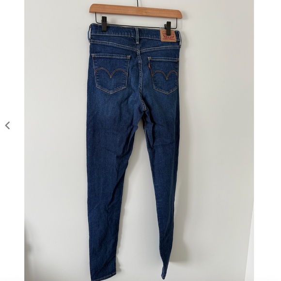 LEVI'S | Dark Wash 720 High Rise Skinny Jeans (size 28) - Picture 3 of 5